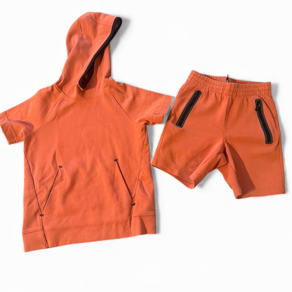 Old Navy Active Boys Orange Hooded Short Sleeve & Shorts Set Size XS (4–5)